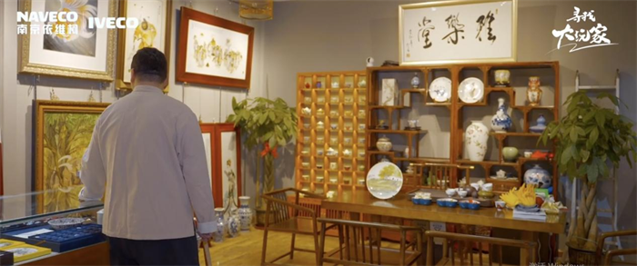 在南京依维柯特别推出的“寻找大玩家”活动中，无数心怀热爱的有维新青年说出他们的故事，为聚星上市打call！他们才华横溢、会玩善思，如同星星聚在一起散发炽热的光芒，尽情演绎着多维人生。