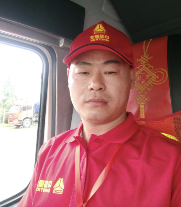 中国重汽汕德卡为全勤高效品质代言3.png