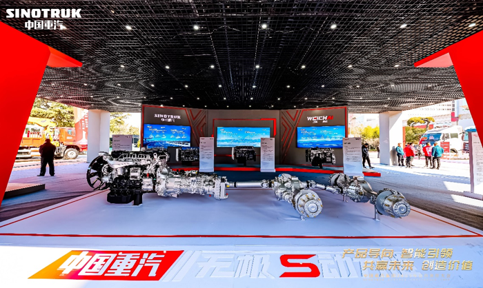 2013年，一个全新的国产重卡品牌，喊出“要做高端重卡进口替代的口号”，十年后，它的销量累计突破20万辆，赢得高端重卡市场一致认可。