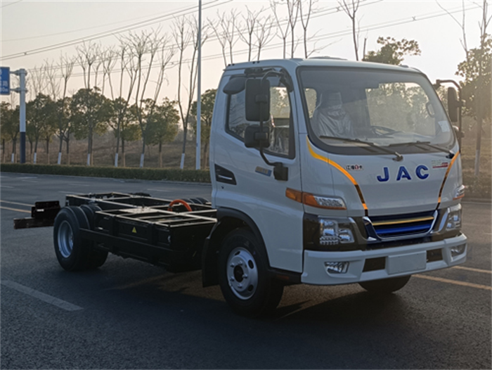 【第一商用车网 原创】在轻卡市场向新能源转型的道路上，有哪些企业动向值得关注？