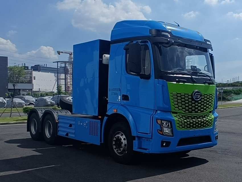 飞驰燃料电池牵引车.jpg