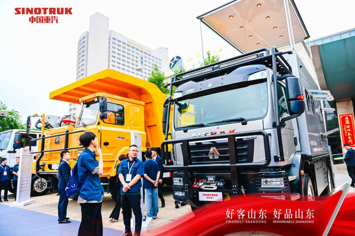 中国重汽全系列商用车布局领先7.png