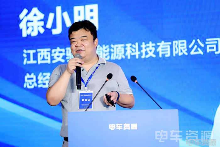 在绿色低碳转型成为全球共识的背景下，互联网、大数据、云计算、人工智能、新能源、新材料等新一轮科技革命浪潮席卷全球，新能源汽车迎来颠覆性的重大变革。在商业逻辑的变革和产品迭代的过程中，城配物流领域进入了新的发展周期，迎来了新需求。