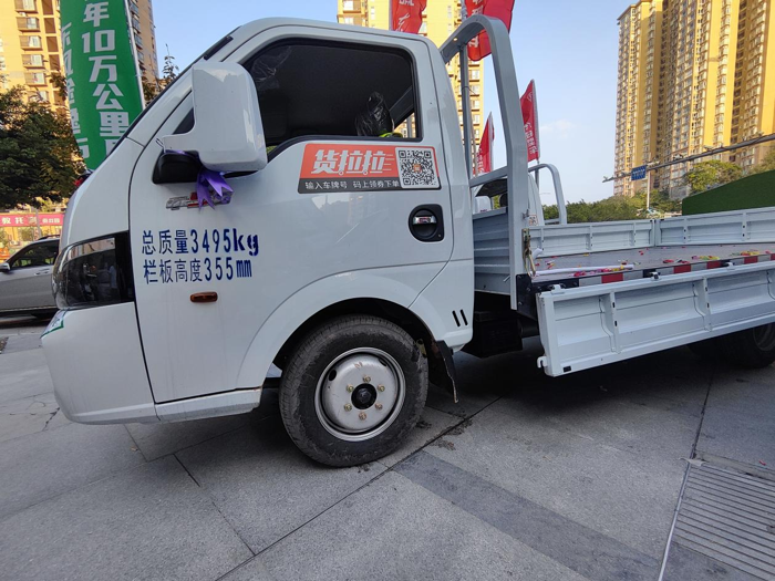 东风途逸T5 CNG物流专用版助力客户货运之旅5.png