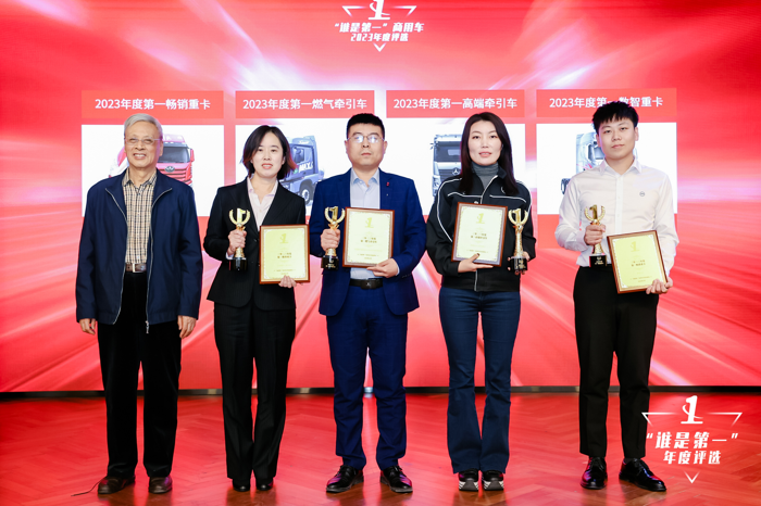 谁在这一年里持续引领行业发展，谁又能成为今年商用车市场真正的赢家？