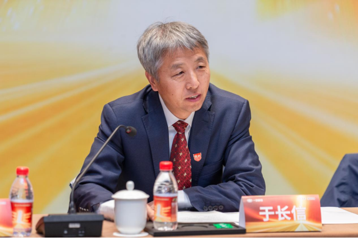 12.27 强化品牌建设，坚定营销变革——媒体恳谈会传递解放百年大计1998.png
