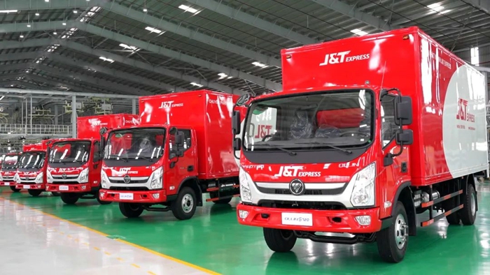 12月27日，福田汽车与东南亚物流巨头J&T Express越南公司110台物流用车交付仪式在越南顺利举行。