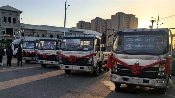 重汽轻卡交车1.jpg