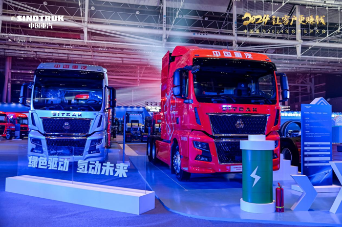 中国重汽新能源品牌蓝立方发布5.png