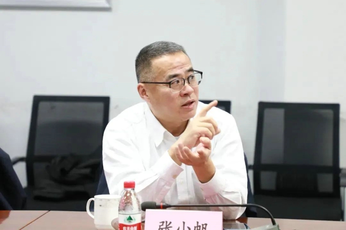 东风商用车与康明斯举行高层座谈2.jpg