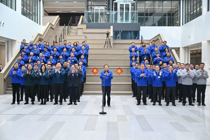 谭旭光：向你们拜年了，大家辛苦了1.jpg