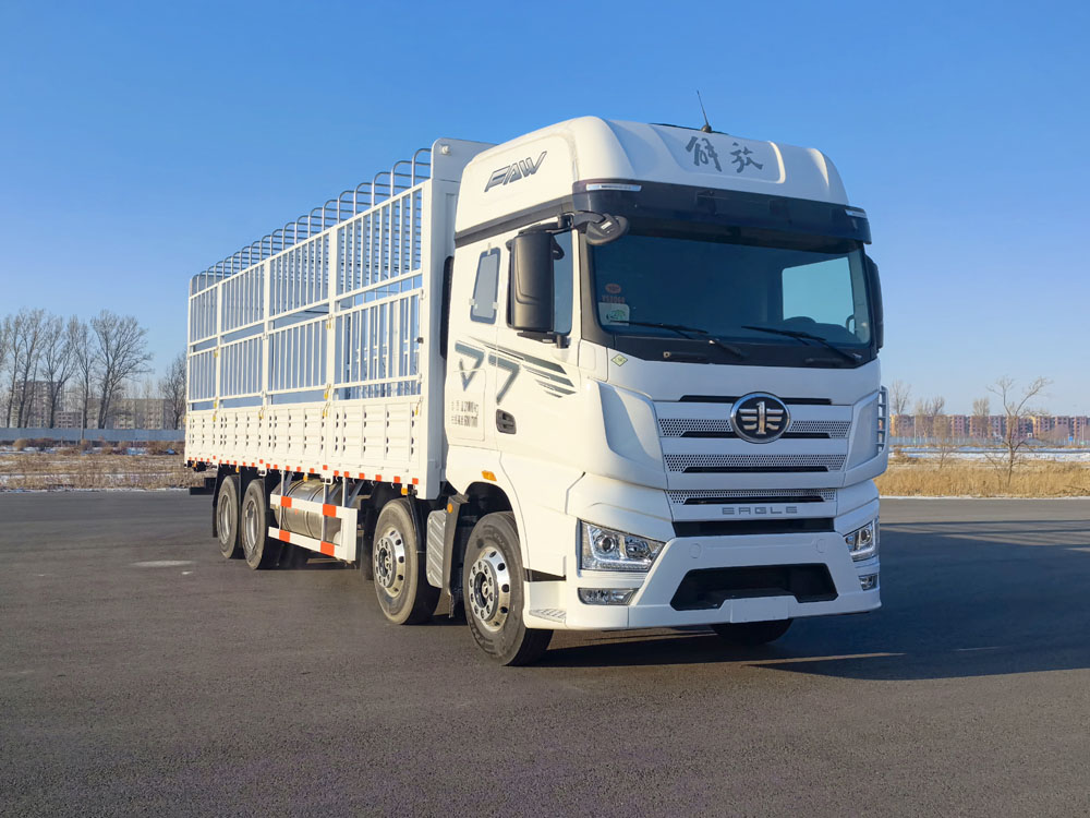 解放J7仓栅式载货车.jpg