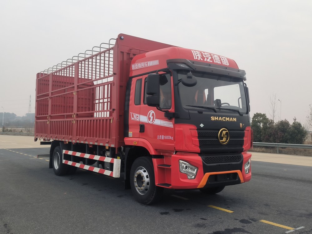 陕汽商用车仓栅式运输车.jpg