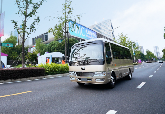 【第一商用车网 原创】2月份，商用车市场遭遇转负，整体降幅达到23%，客车市场表现又是如何？能不能幸免于难呢？