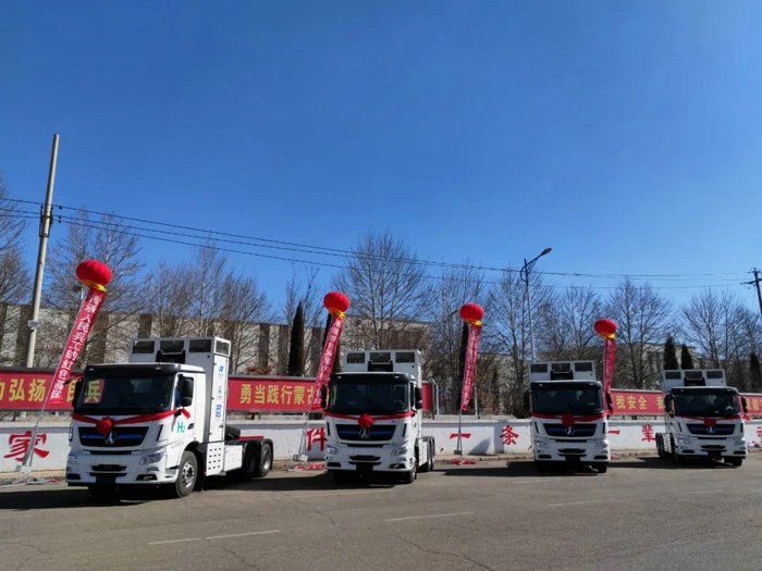 3月19日，内蒙古自治区“风光氢储车”产业生态链启动暨氢能源车辆交车和氢能储运工程研究中心揭牌仪式，在包头市北奔重型汽车集团有限公司（下称“北奔重汽”）举办，首批由北奔重汽开发、搭载重塑能源燃料电池系统的49T氢能重卡，正式交付华电内蒙古能源有限公司投入使用。