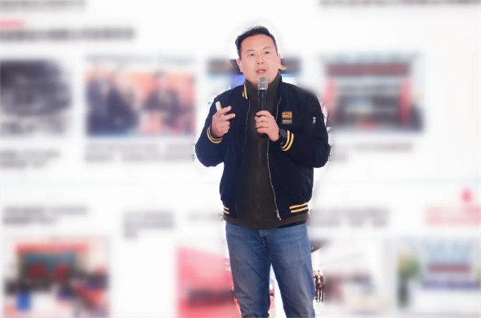 4月2日，以“智能节气 燃在东风”为主题的东风天龙KX王者版燃气580马力新品品鉴暨天龙哥大赛(第7季)活动在淮海经济区核心城市—江苏徐州盛大举行。搭载东康燃气一体化动力链的东风天龙KX王者版燃气580马力新品燃动卡友竞技激情，现场斩获订单77台！