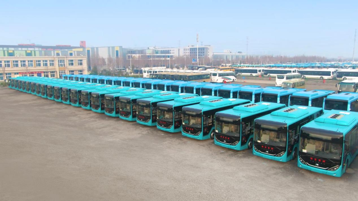 大单连连，捷报频传！一季度宇通新能源商用车市场表现亮眼，客车、卡车、专用车、环卫设备等业务板块齐头并进，产销均实现同比正增长，实现首季高质量“开门红”