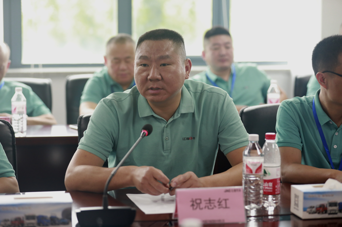 “自动化程度比我想象中还要高”“之前只知道江淮1卡好，没想到工厂也这么先进”“今天重点看了电动轻卡，现在可以安心购买了”……在江汽集团六十周年之际，江淮1卡特邀价值用户走进高端与纯电动轻卡生产基地，并进行了面对面交流。大家说了啥，都在关注什么，有哪些精彩分享？一起来看看吧