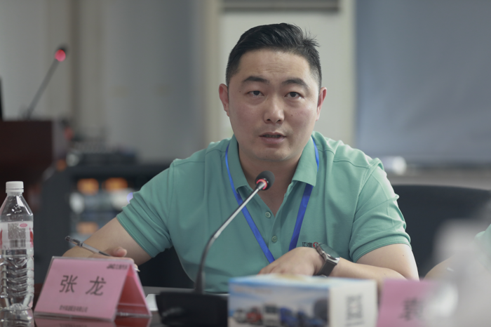 “自动化程度比我想象中还要高”“之前只知道江淮1卡好，没想到工厂也这么先进”“今天重点看了电动轻卡，现在可以安心购买了”……在江汽集团六十周年之际，江淮1卡特邀价值用户走进高端与纯电动轻卡生产基地，并进行了面对面交流。大家说了啥，都在关注什么，有哪些精彩分享？一起来看看吧