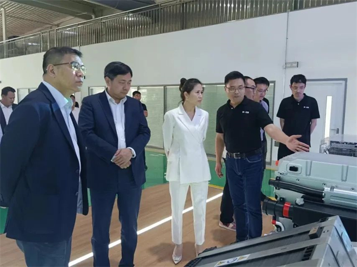 日前，随着首批自主130kW成品电堆装车发运的完成，宣告佛山迪一元素新能源科技有限公司（简称迪一元素）提前实现批量投产。

