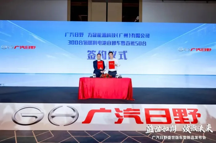 6月份，重卡市场进入销售淡季，但行业订单喜讯依旧不断。一汽解放、中国重汽、东风商用车、福田戴姆勒汽车、大运重卡、徐工汽车和三一等企业均有斩获，其中解放、重汽、东风、福田等更是出现多个大单。