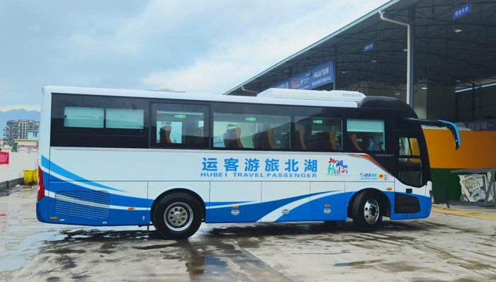 近日，福田欧辉向恩施市宇捷旅游客运有限公司成功交付10台全新BJ6906城间客车。