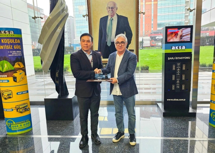 李汉阳率队走访欧洲和蒙古国核心客户4.jpg