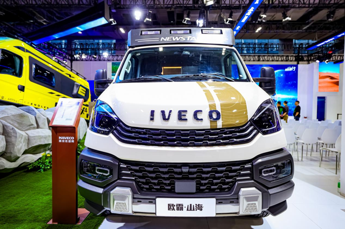 依维柯欧霸·山海C型房车4.png