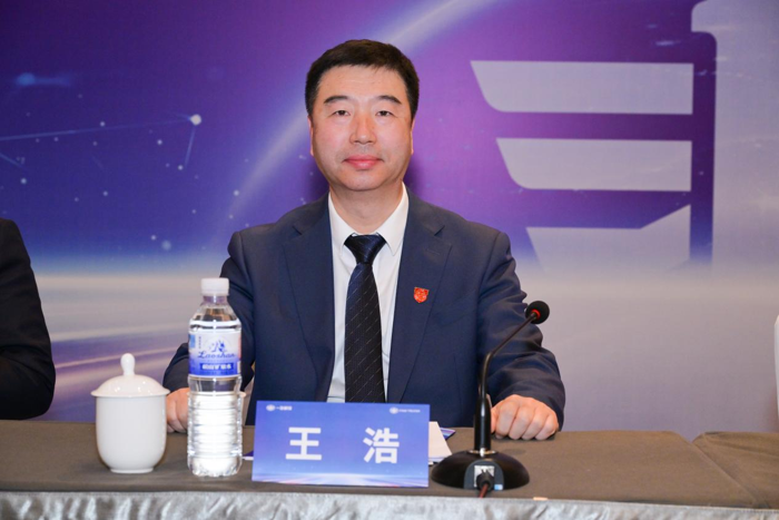 2024年12月12日，备受瞩目的一汽解放2025全球合作伙伴大会在青岛隆重召开，吸引了全球合作伙伴、业界精英和媒体记者的广泛参与。