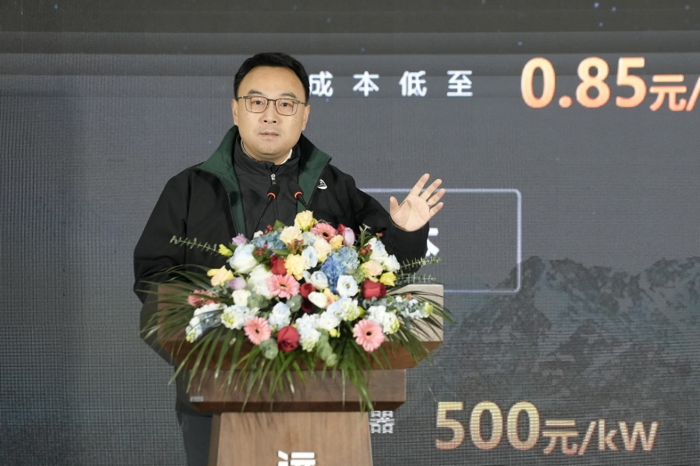 2025年1月16日，远程“价值引领 绿动湖州”醇氢电动搅拌车和自卸车湖州专项推介会圆满举办。推介会现场，远程X7M醇氢电动搅拌和自卸车凭借经济高效、绿色环保等优势受到在场嘉宾的特别关注，此外远程纯电搅拌车、自卸车也同步亮相，助力湖州绿运升级，开启城建运输场景绿色可持续发展全新进程
