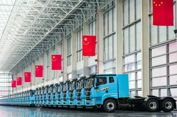 三一充电牵引车.png