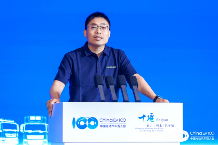 5月15日，专用车产业创新发展大会暨专用车科技展（2025）于十堰成功召开。大会围绕“推进高端化 迈向智能化 提升专用车产业发展生态”主题，共举办1场开幕大会，1场高端闭门研讨会，1场技术交流研讨会，1场产业链对接活动和1场专用车科技展，汇聚了行业专家、企业家等数百位与会嘉宾就专用车产业的创新发展、市场趋势、国际化路径、政策环境等议题进行深入讨论与交流