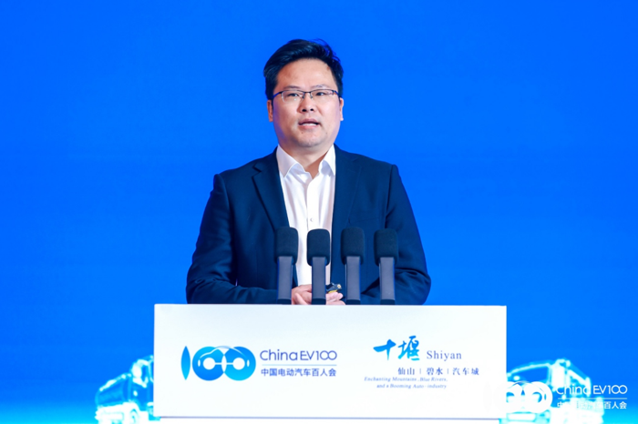 5月15日，专用车产业创新发展大会暨专用车科技展（2025）于十堰成功召开。大会围绕“推进高端化 迈向智能化 提升专用车产业发展生态”主题，共举办1场开幕大会，1场高端闭门研讨会，1场技术交流研讨会，1场产业链对接活动和1场专用车科技展，汇聚了行业专家、企业家等数百位与会嘉宾就专用车产业的创新发展、市场趋势、国际化路径、政策环境等议题进行深入讨论与交流