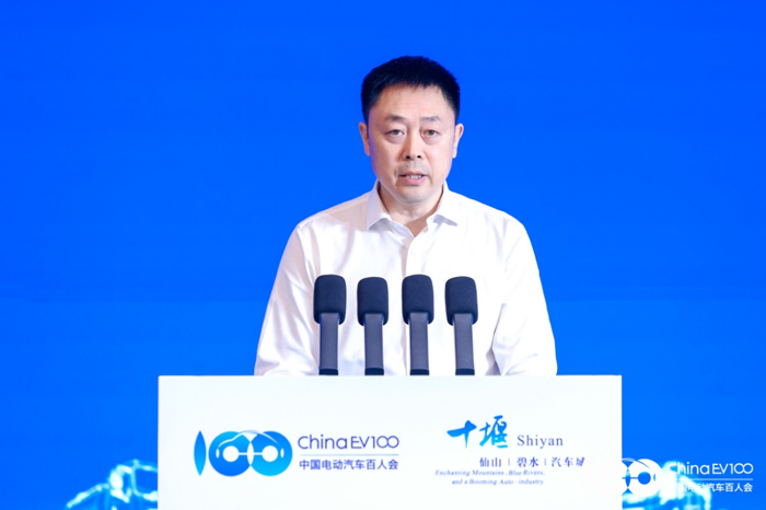 5月15日，专用车产业创新发展大会暨专用车科技展（2025）于十堰成功召开。大会围绕“推进高端化 迈向智能化 提升专用车产业发展生态”主题，共举办1场开幕大会，1场高端闭门研讨会，1场技术交流研讨会，1场产业链对接活动和1场专用车科技展，汇聚了行业专家、企业家等数百位与会嘉宾就专用车产业的创新发展、市场趋势、国际化路径、政策环境等议题进行深入讨论与交流