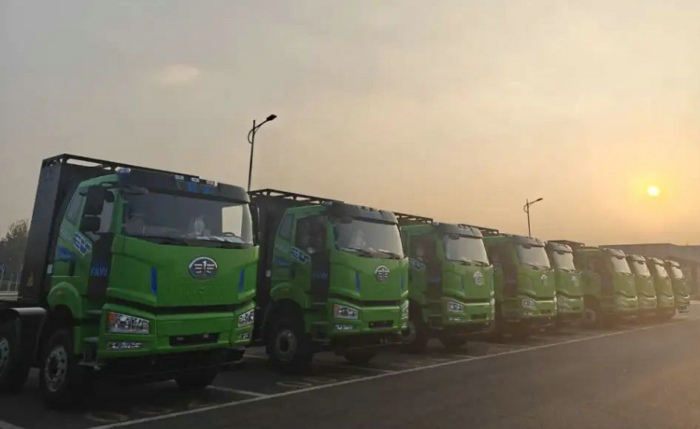 解放J6P换电牵引车.jpg