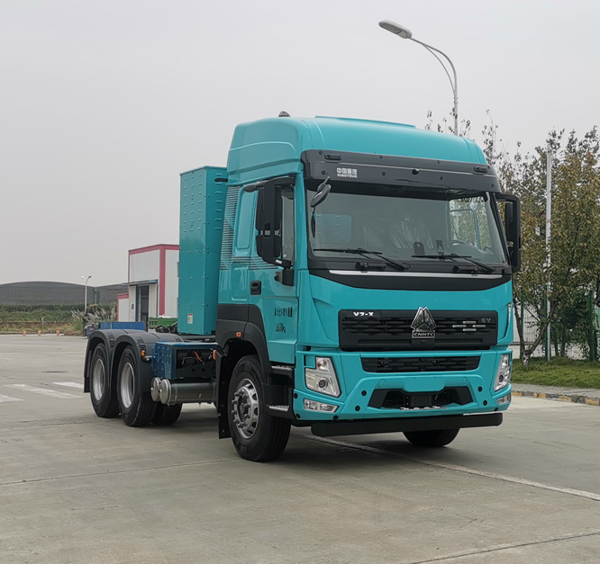 重汽换电牵引车.jpg