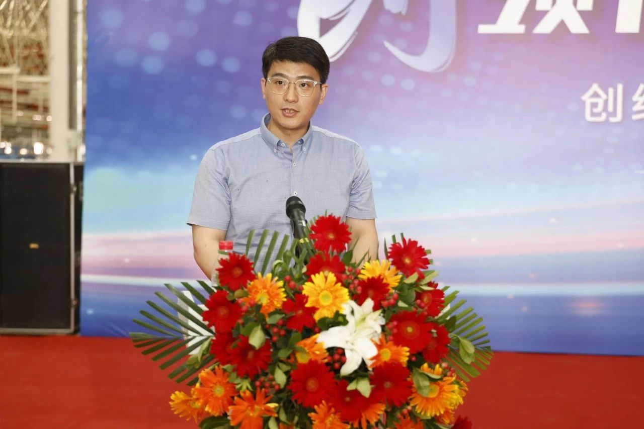 6月23日，创维新能源重卡交车及签约仪式在陕西渭南生产基地隆重举行。活动现场，开沃集团向客户交付50台创维新能源重卡牵引产品，同时与多家物流企业达成400台意向采购订单。