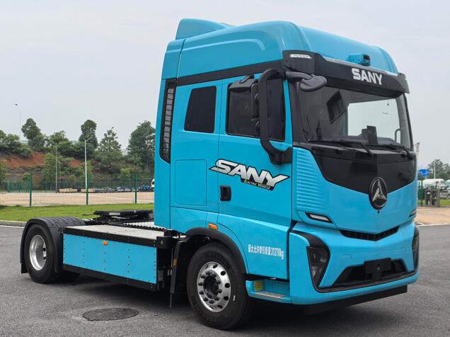 三一纯电动牵引车.jpg