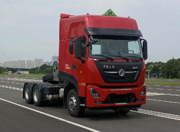 东风天龙KL危险品LNG牵引车.jpg