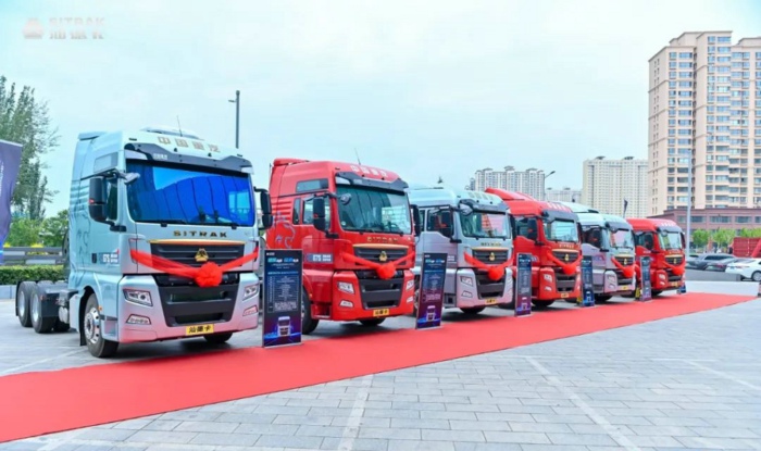重汽汕德卡G7M牵引车.jpg