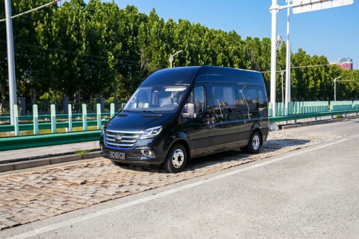 宇通天骏V6E2.jpg