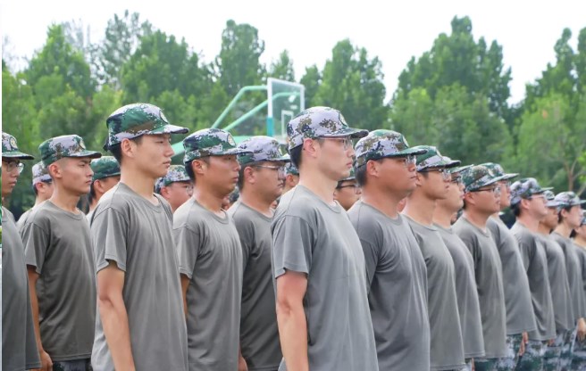 “新兵”集结！中通客车2024年新入职大学生训练营圆满结营2.jpg