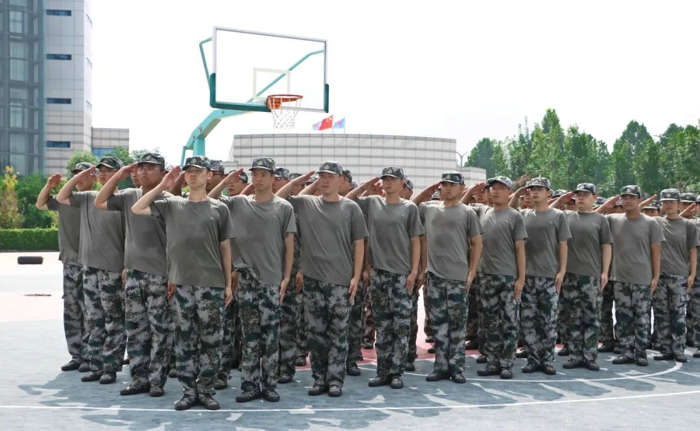 “新兵”集结！中通客车2024年新入职大学生训练营圆满结营4.jpg