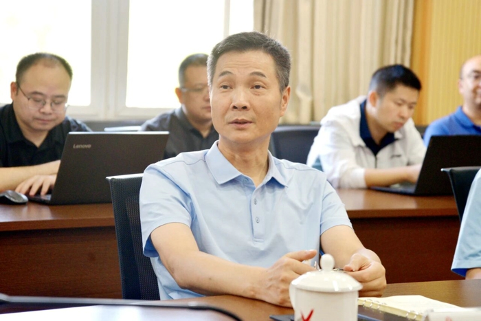 东风商用车召开营销事业部干部大会6.jpg