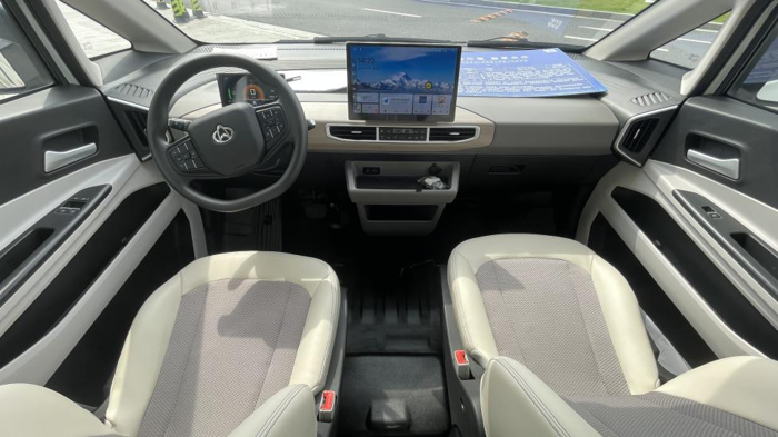 【第一商用车网 原创】作为一款定位“跨越8方智享轻客”的产品，跨越星光瞄准城市物流、平台配送、中小企业货运等核心用户，聚焦于“城市到城郊”的物流场景，致力于通过“六星科技”体系，解决用户在实际运营中的高频痛点。它究竟实力如何，让我们一起来深入探究一番。