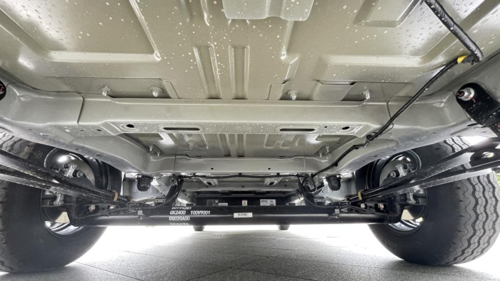 【第一商用车网 原创】作为一款定位“跨越8方智享轻客”的产品，跨越星光瞄准城市物流、平台配送、中小企业货运等核心用户，聚焦于“城市到城郊”的物流场景，致力于通过“六星科技”体系，解决用户在实际运营中的高频痛点。它究竟实力如何，让我们一起来深入探究一番。