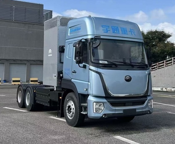 宇通燃料电池半挂牵引车ZKH4250P4FCEV5D.jpg