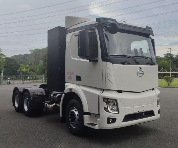 广汽领程纯电动牵引车.jpg