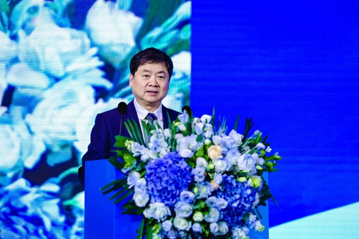中通客车2025全球合作伙伴大会交出绿色交通“中国答案”3.jpg