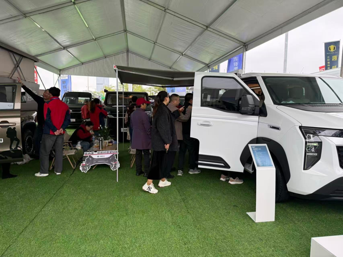 中国重汽轻型汽车成都房车展圆满收官6.png